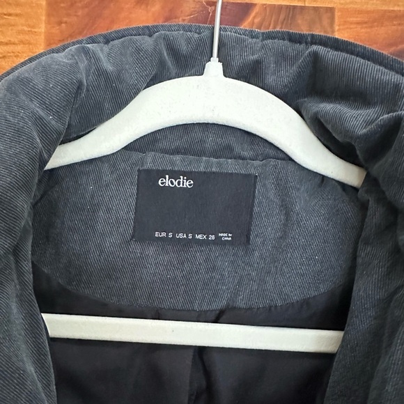 Elodie women’s cropped quilted puffer coat in size small - medium grey - Picture 5 of 6